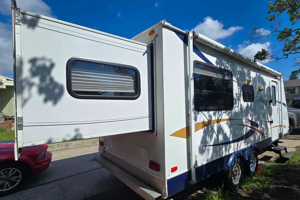 23 Footer That Sleeps 8? Heck Yeah!
