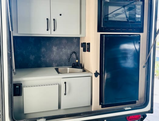 Rosemary's pet friendly camper