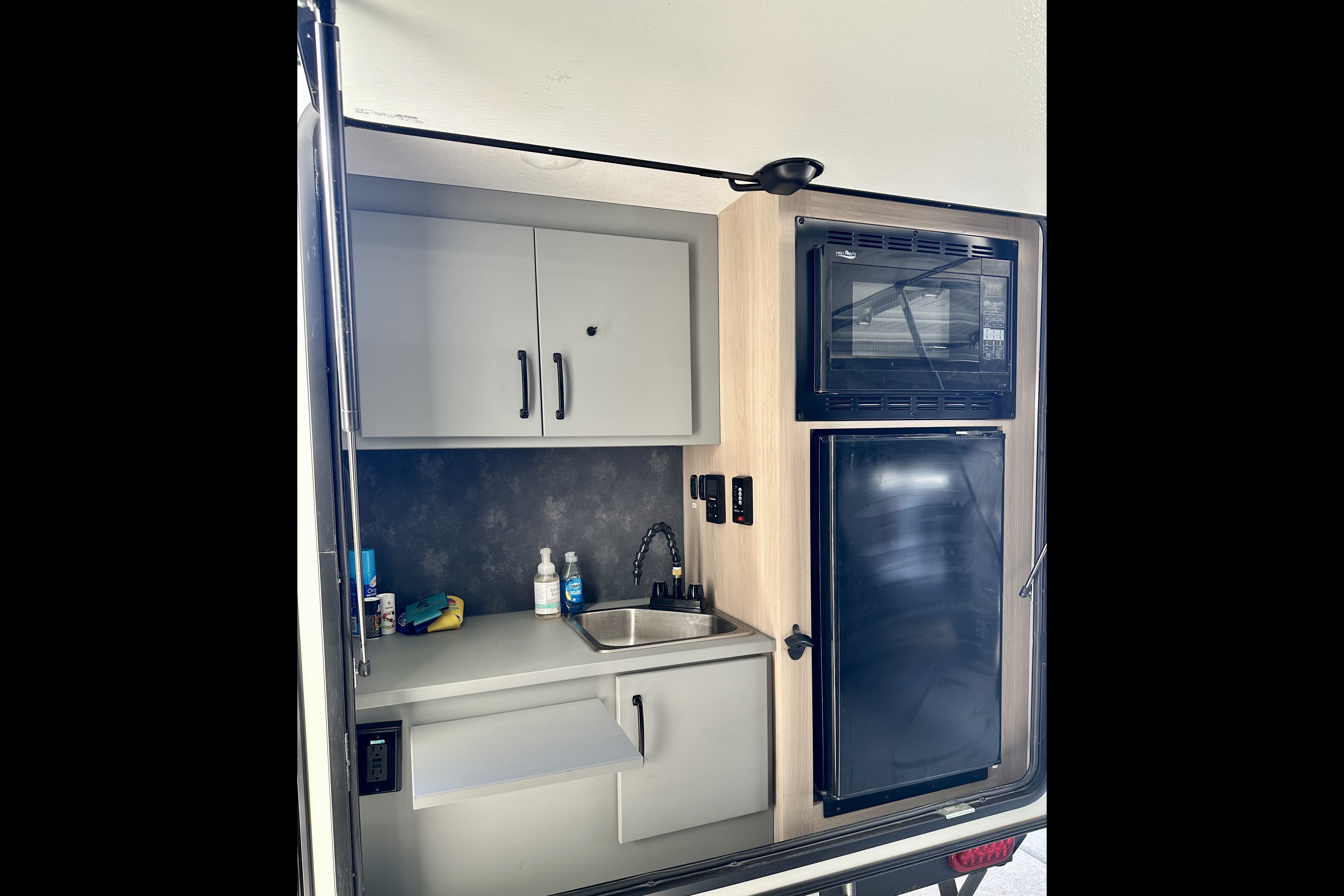 Rosemary's pet friendly camper