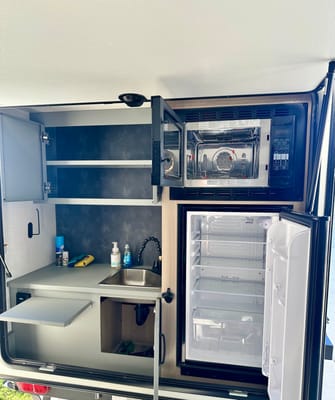 Rosemary's pet friendly camper