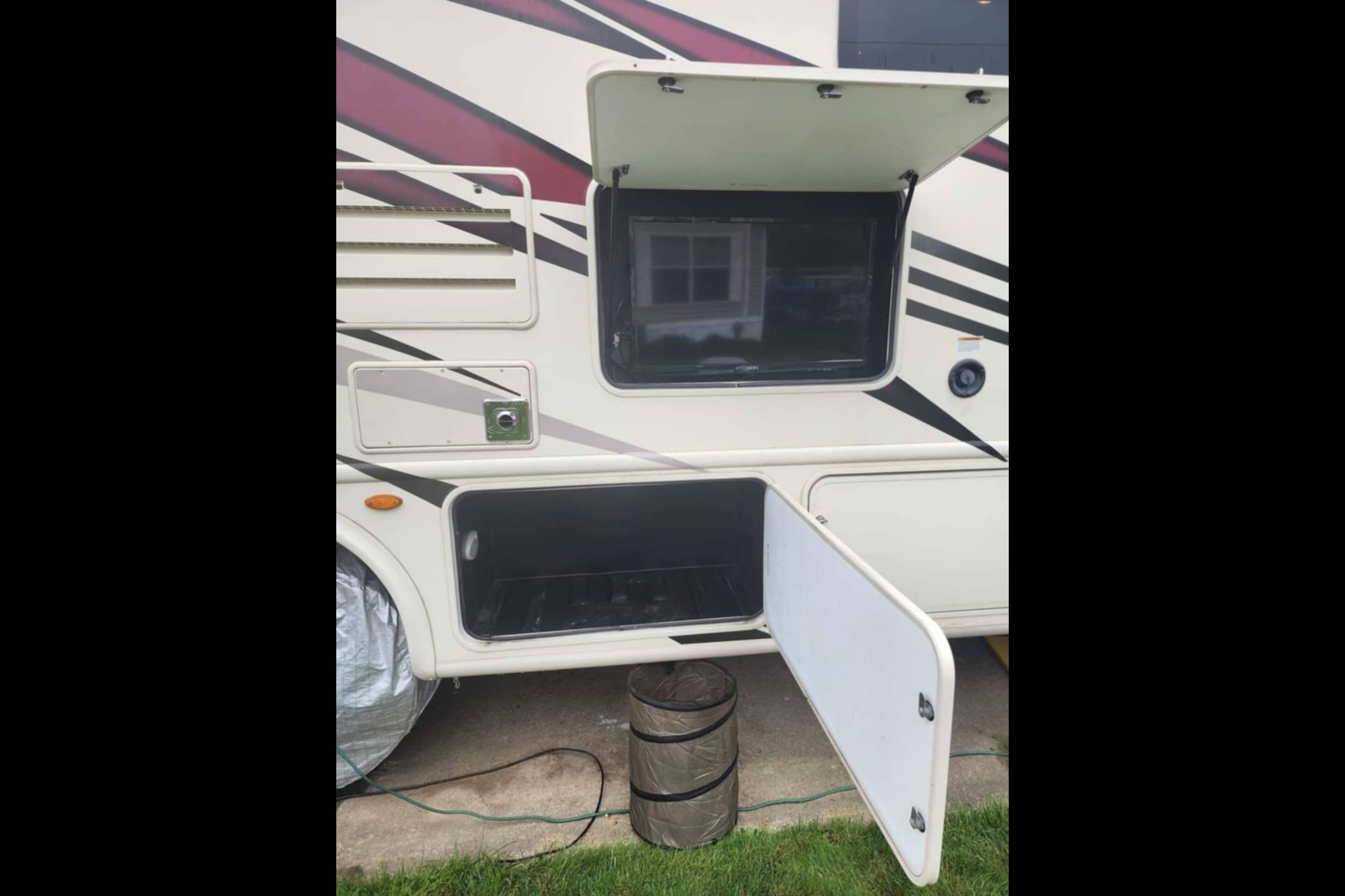 Our Vacation Rentals 4 U, LLC Thor Motor Coach A.C.E. Class A