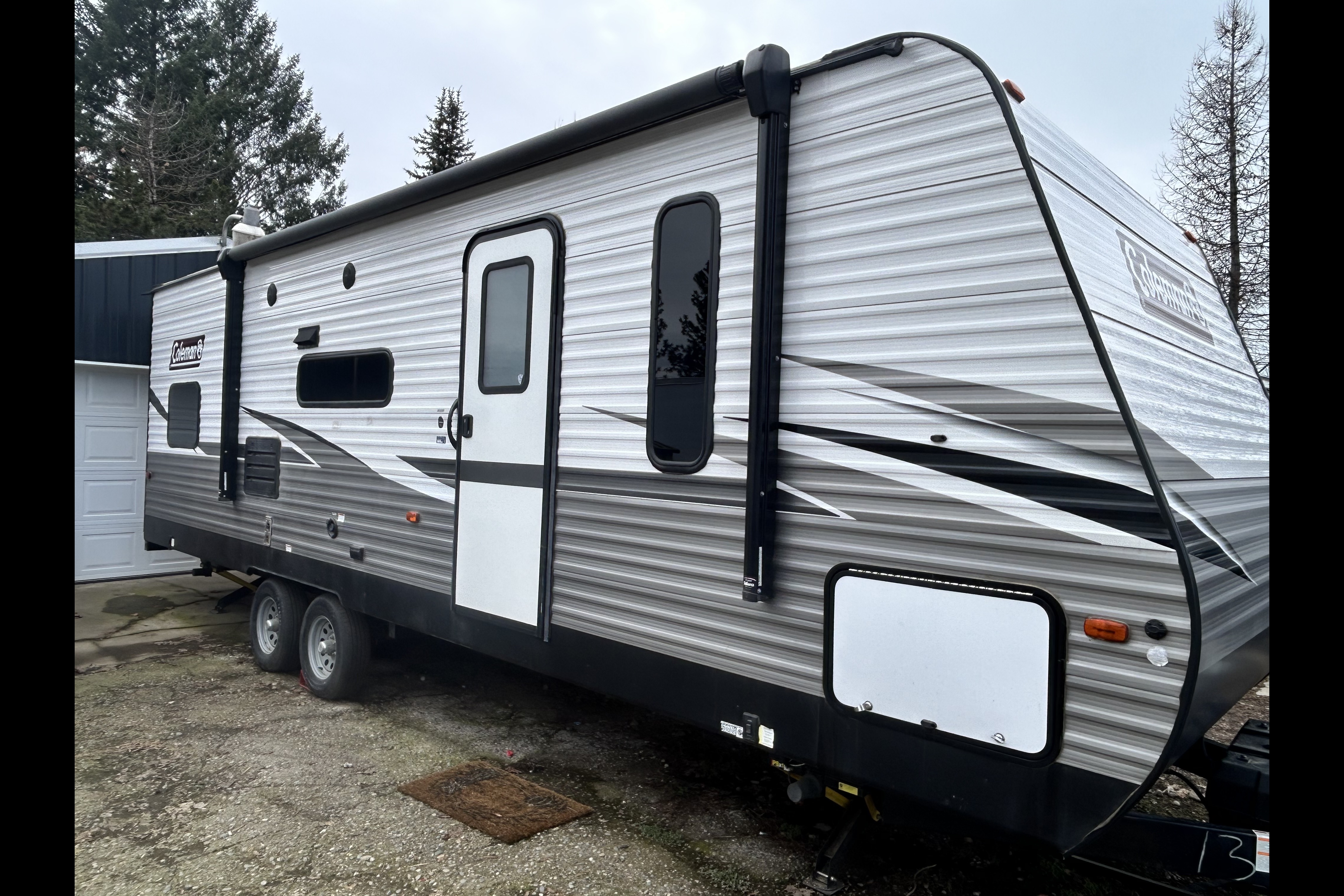 Tiauna's Coleman Lantern LT Travel Trailer