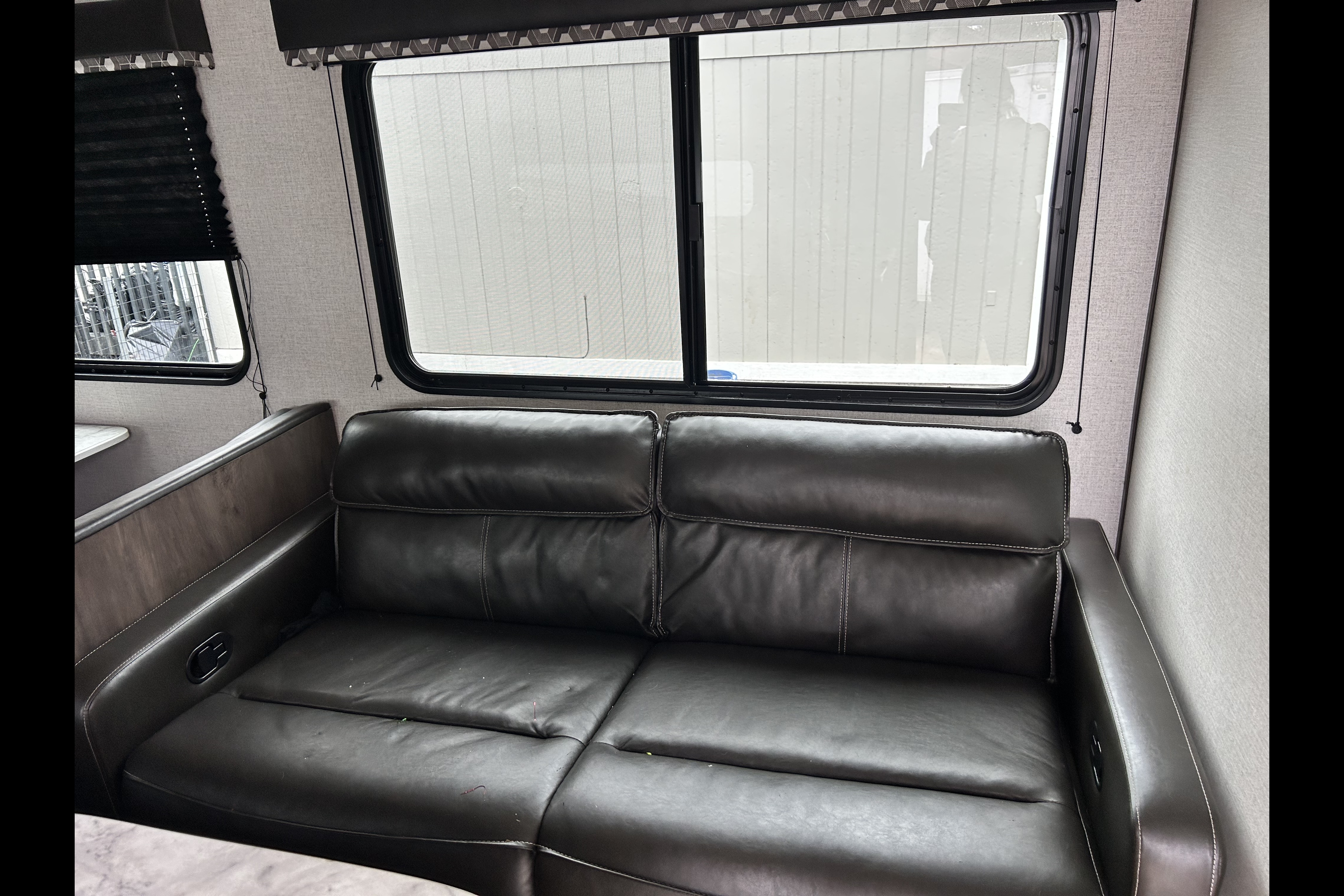 Tiauna's Coleman Lantern LT Travel Trailer