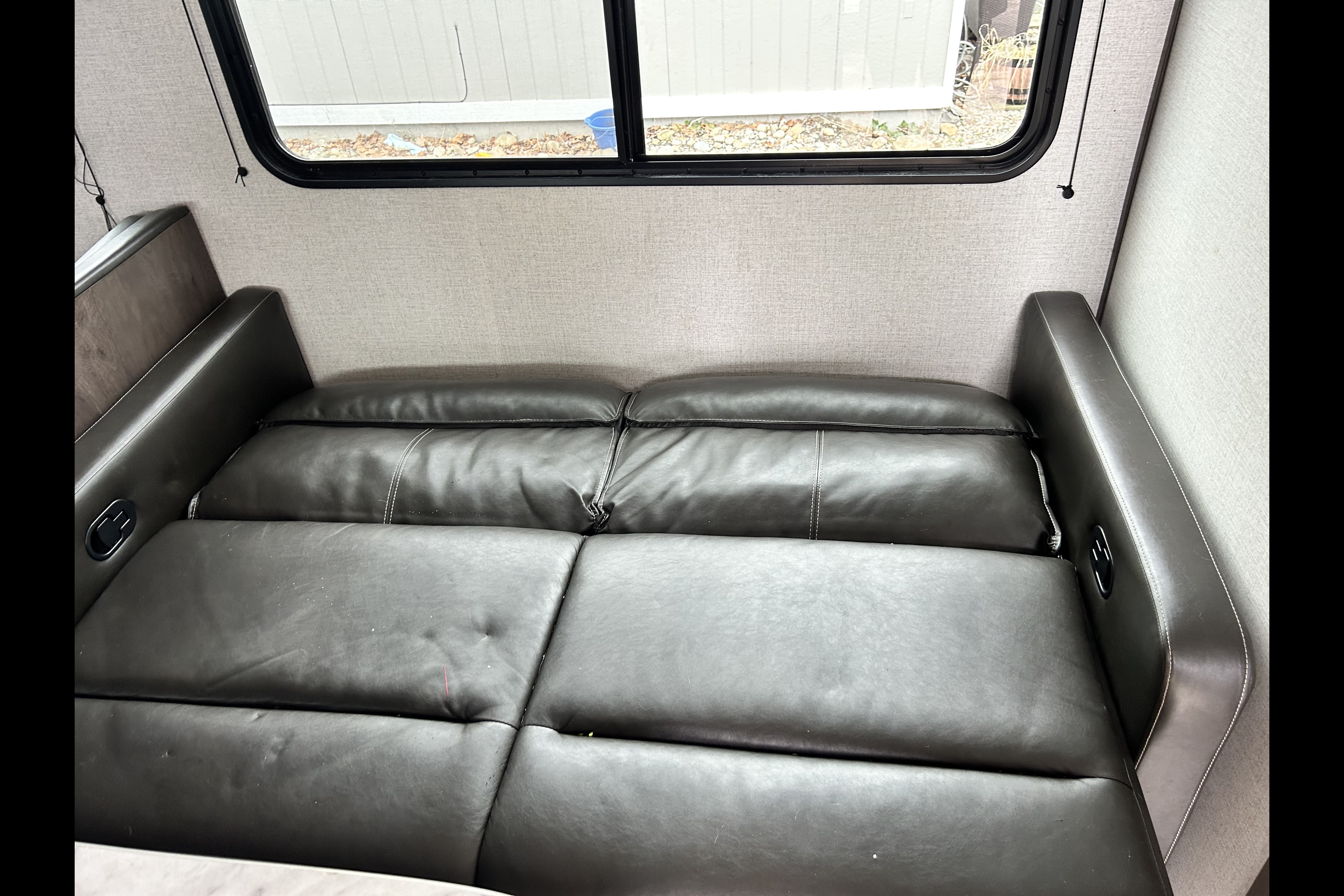 Tiauna's Coleman Lantern LT Travel Trailer