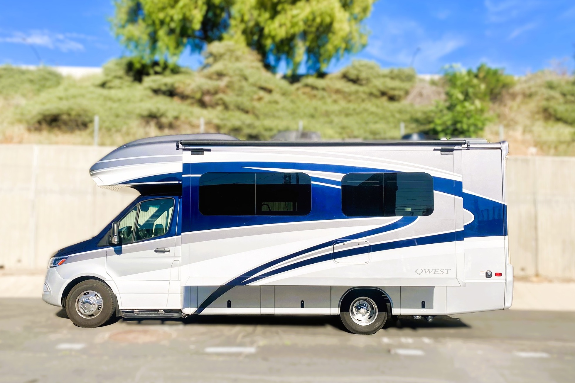 💎 Merci Benz 💎 BRAND NEW 2026 • Premium Sprinter • Low Mileage • Sleeps 6 ✨