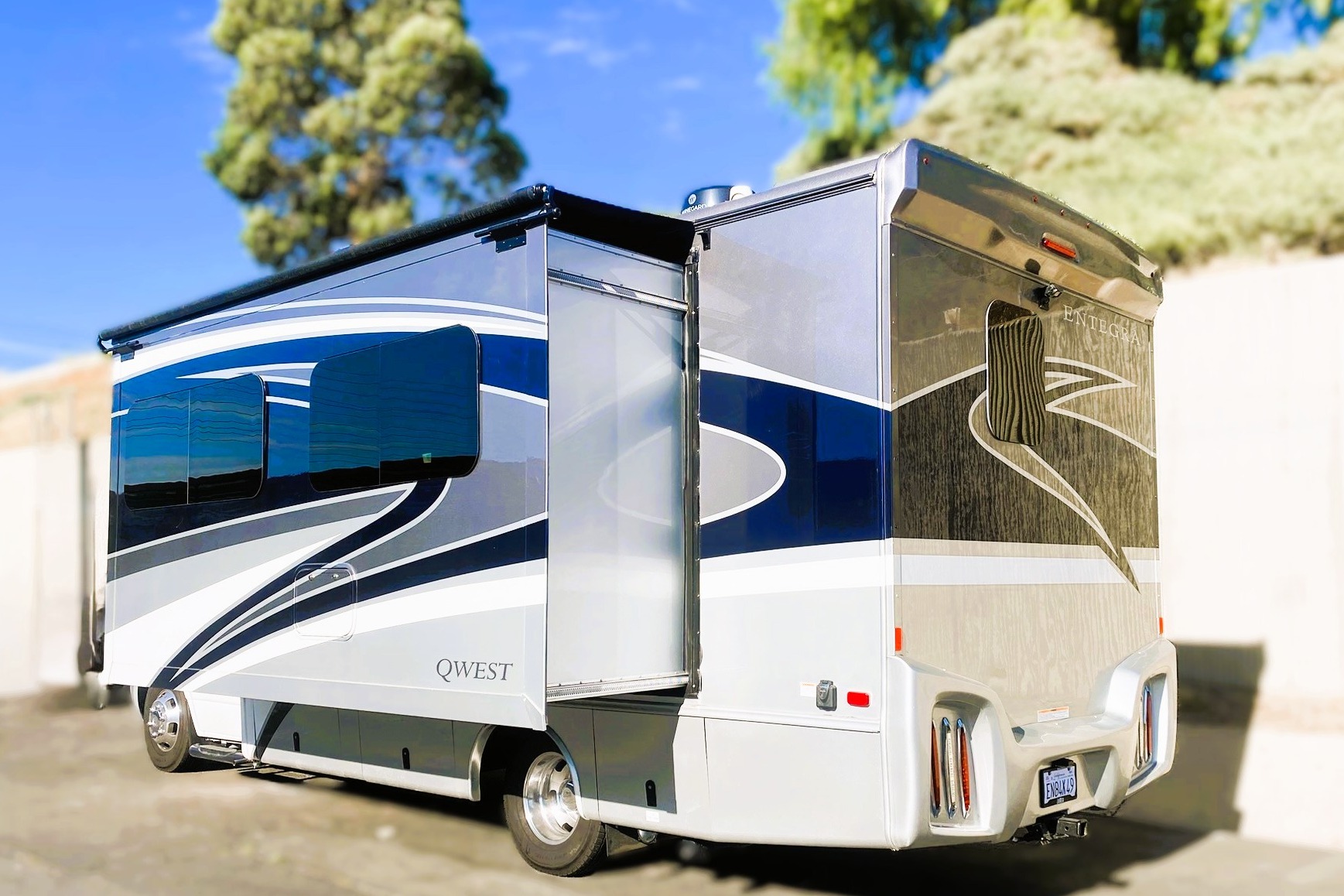 💎 Merci Benz 💎 BRAND NEW 2026 • Premium Sprinter • Low Mileage • Sleeps 6 ✨