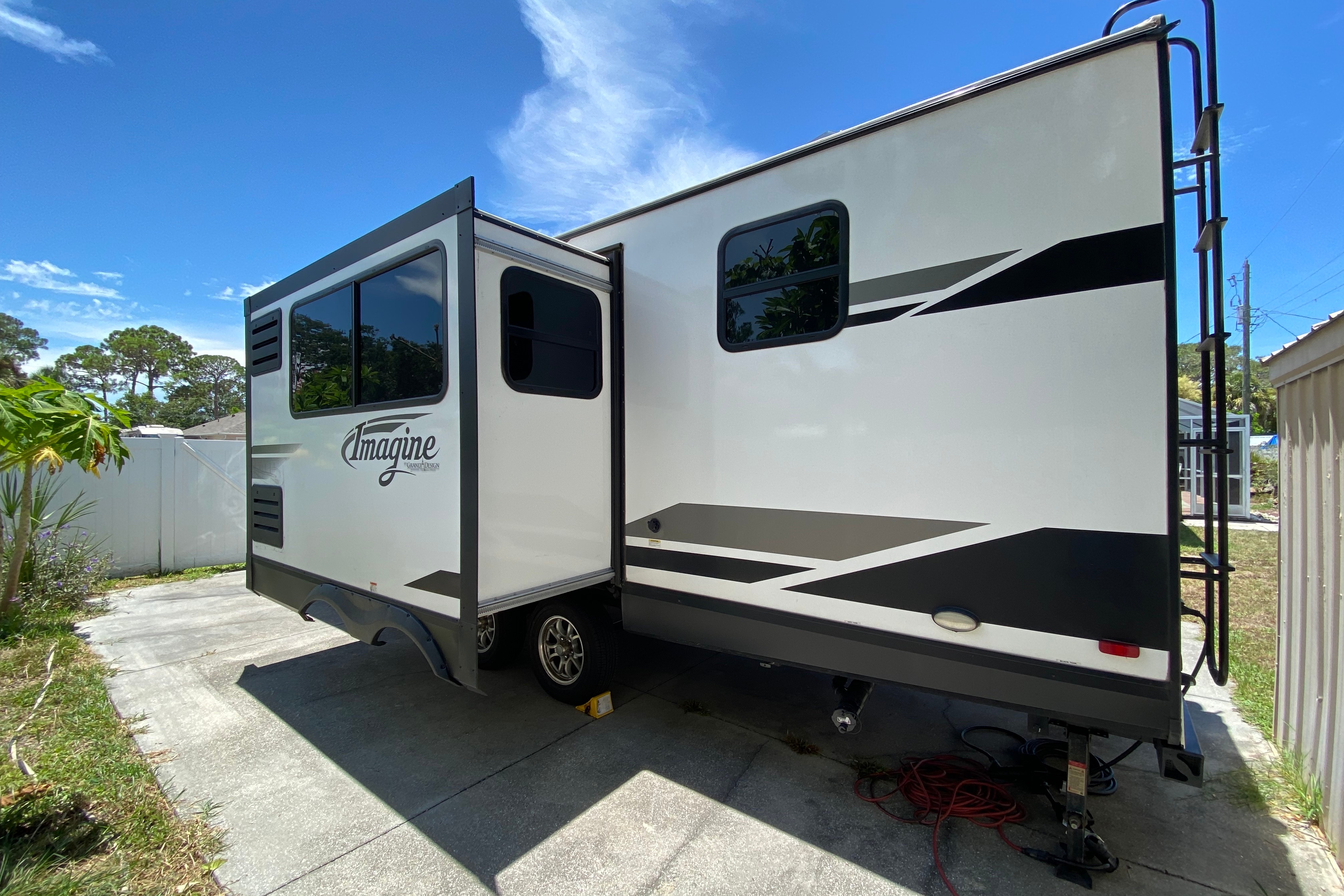 2022 Grand Design Imagine 29' Travel Trailer sleeps 4 - camping site included