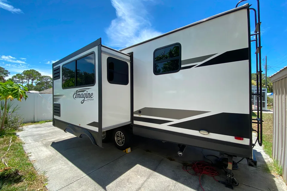 2022 Grand Design Imagine 29' Travel Trailer sleeps 4 - camping site included