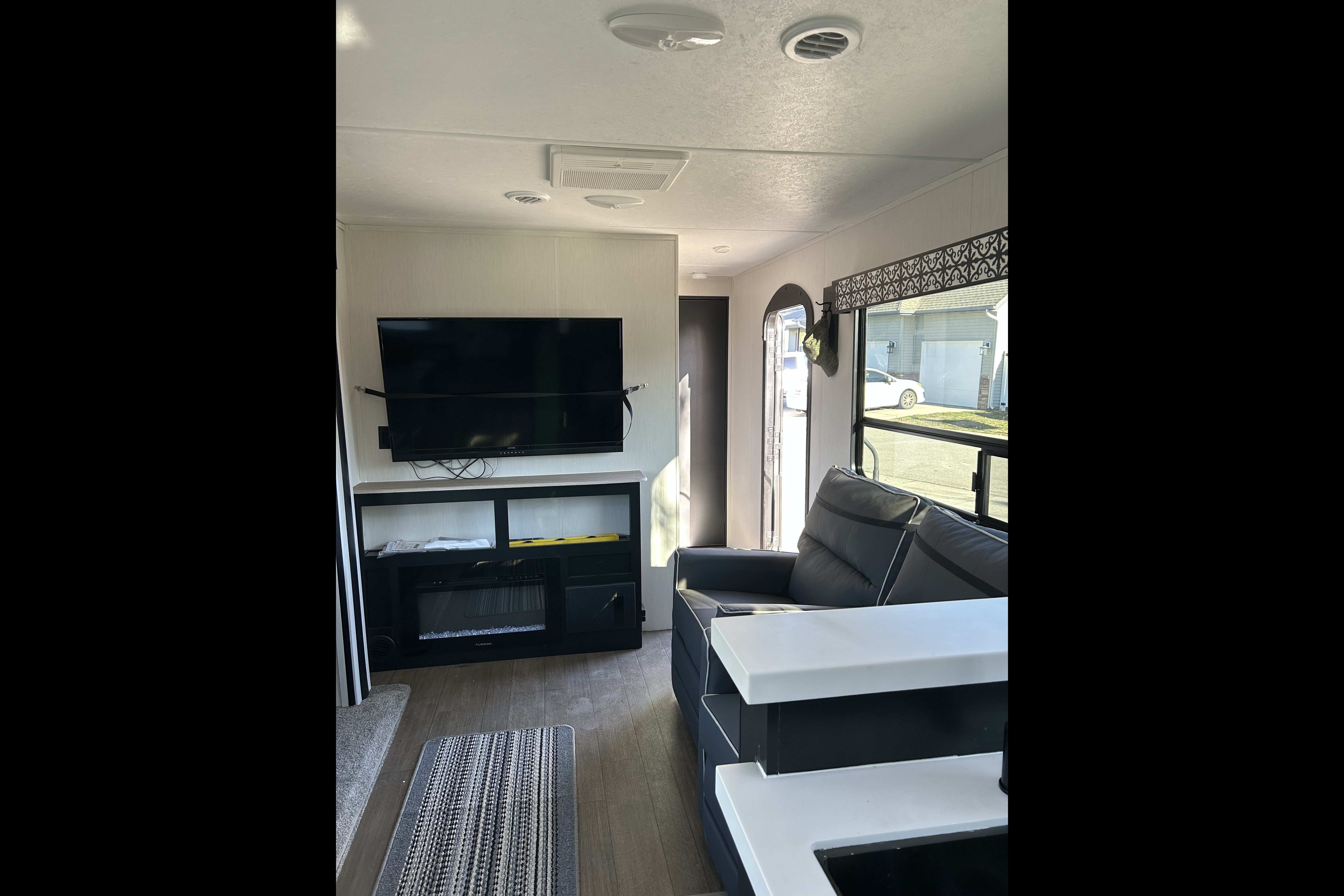 Forest River 282RKX Travel Trailer- Wildcat