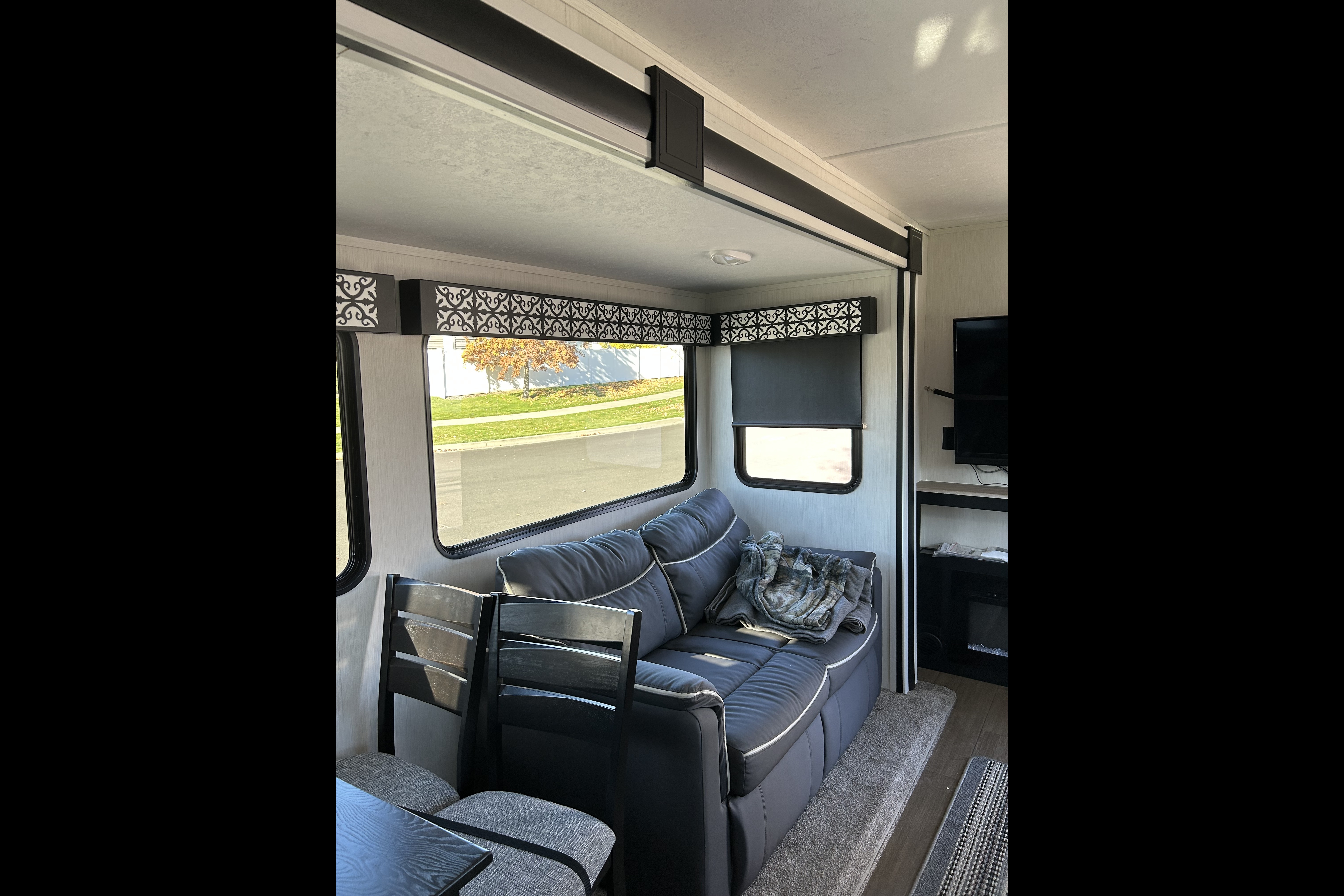 Forest River 282RKX Travel Trailer- Wildcat