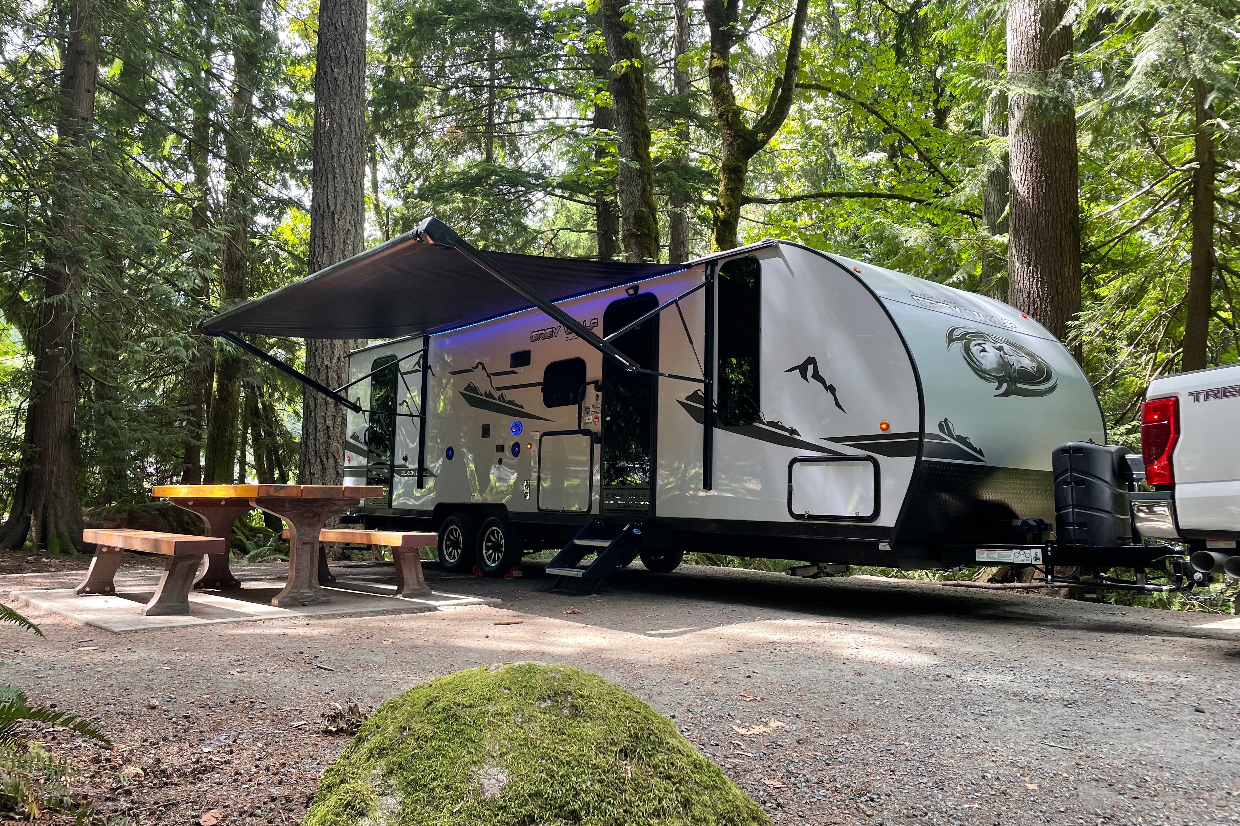 🌟 Family RV – Sleeps 6 Comfortably | Solar + Starlink + Outdoor Kitchen 🚐🔋🌲