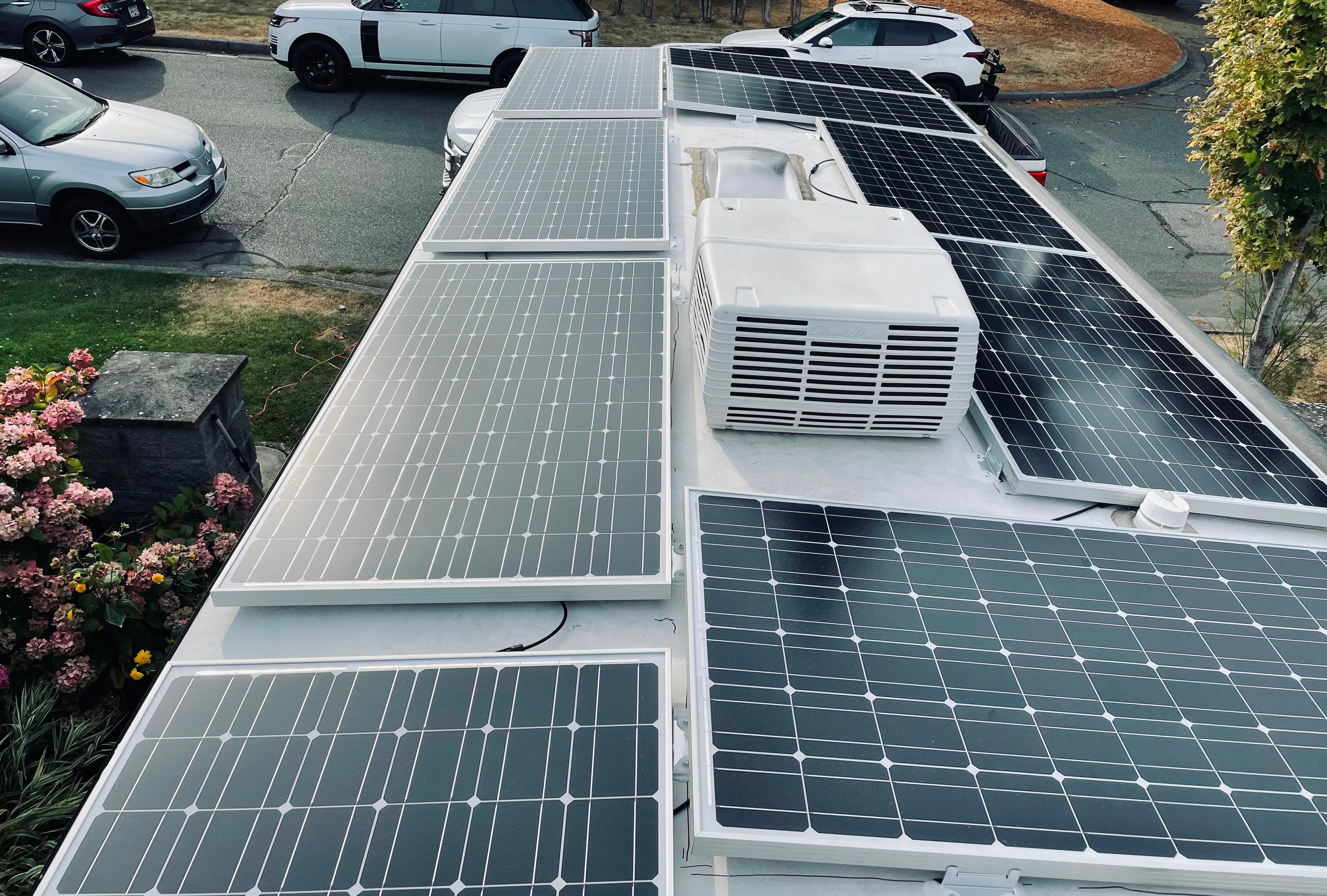 🌟 Family RV – Sleeps 6 Comfortably | Solar + Starlink + Outdoor Kitchen 🚐🔋🌲