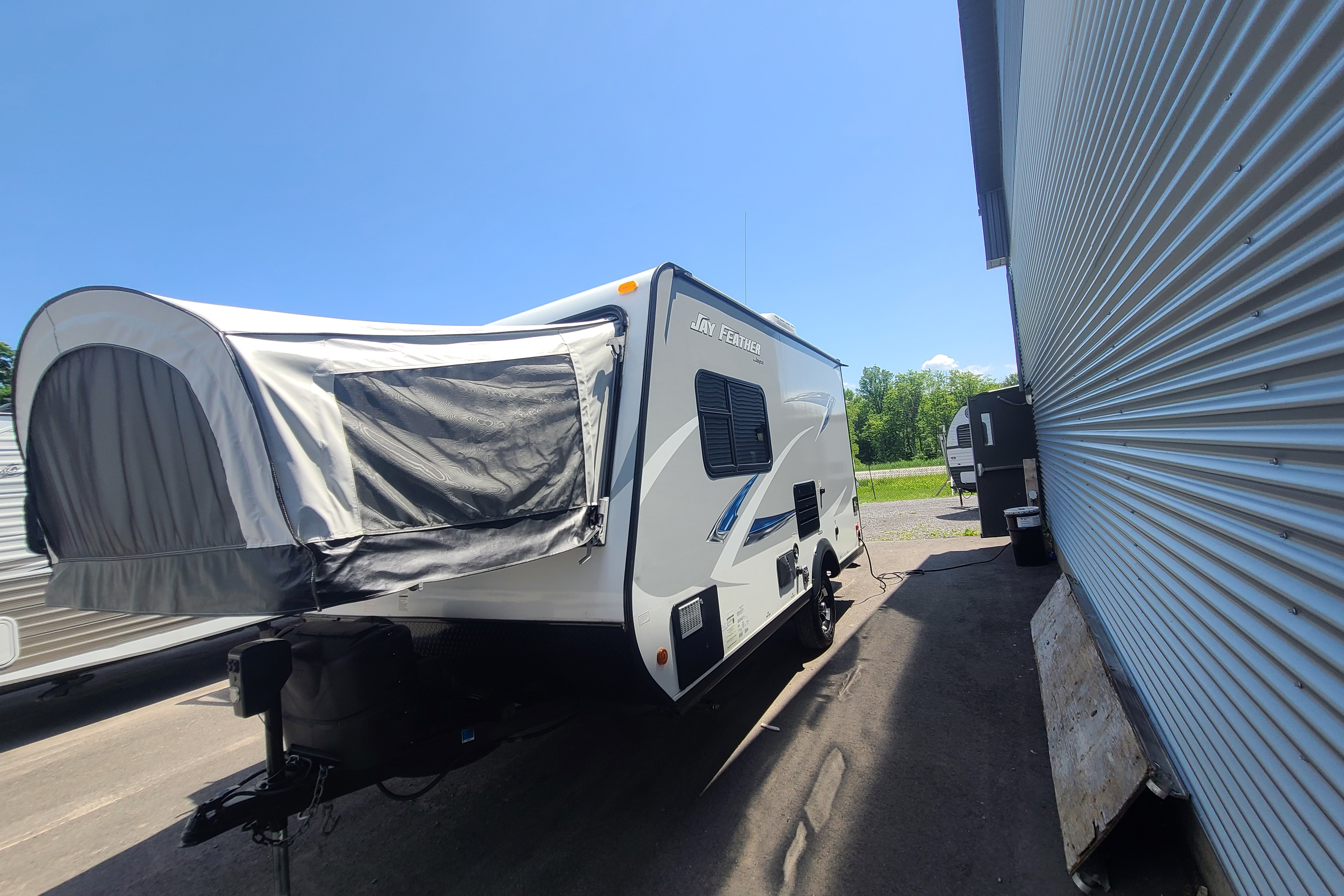 WOOW Jayco X17Z Hybrid