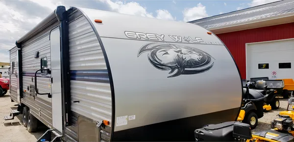 Cedrik's Grey Wolf 27RR Toy Hauler