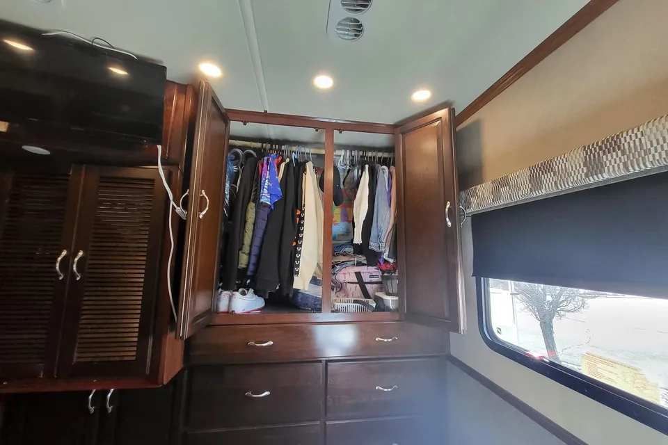 Harrrvey thee RV Fleetwood Bounder Class A
