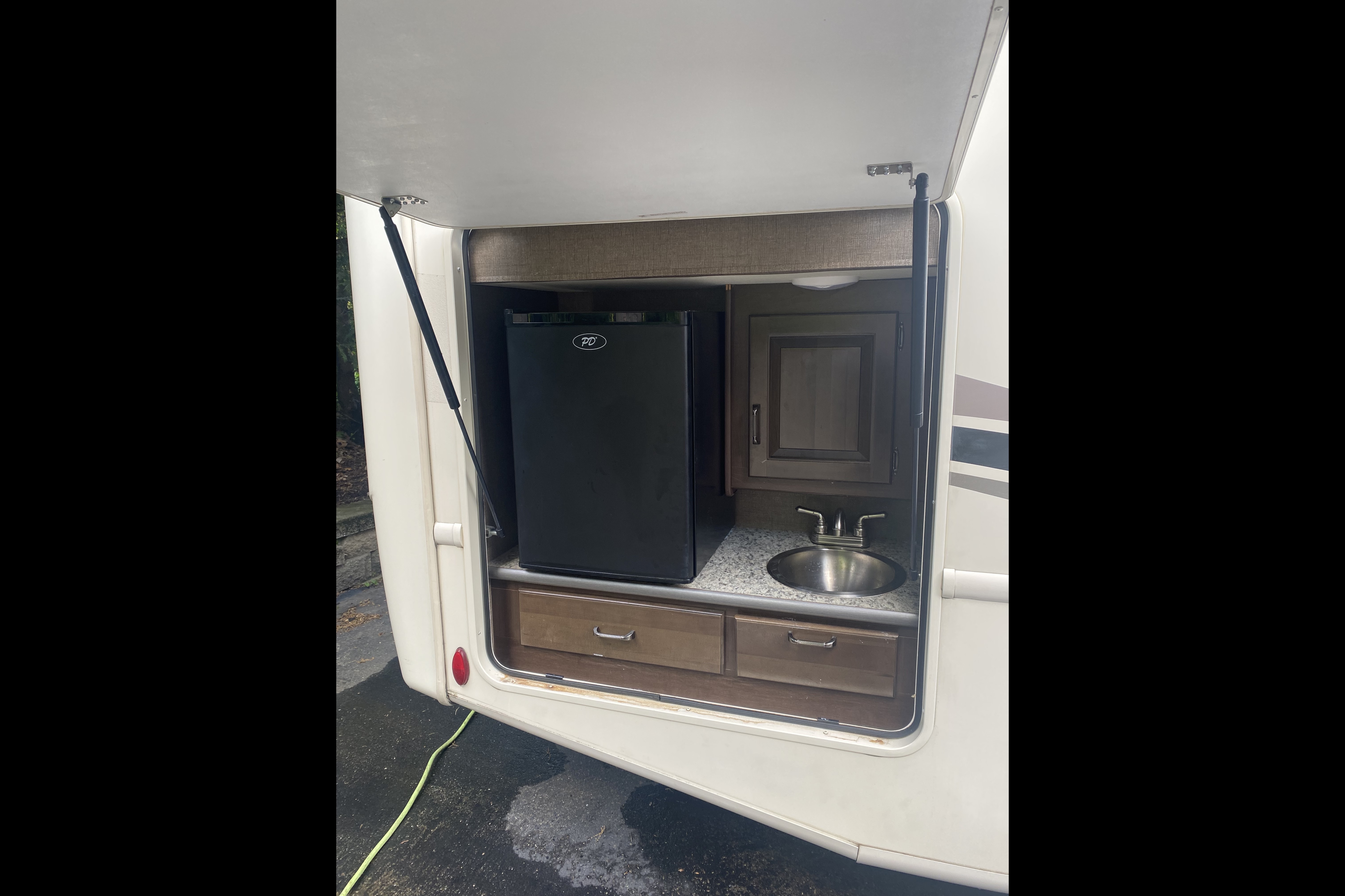 Class A Motor Coach - Pets Allowed