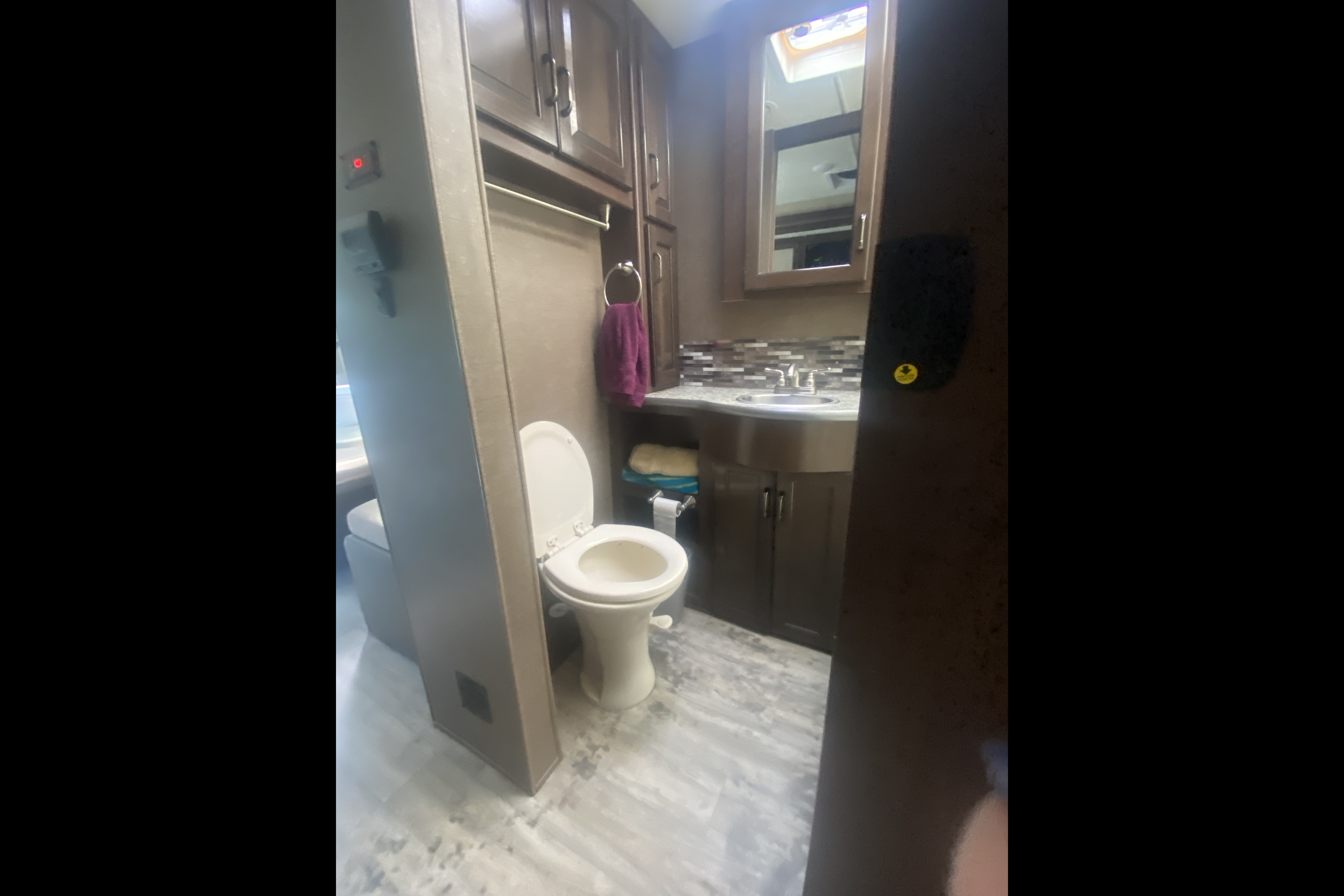 Class A Motor Coach - Pets Allowed