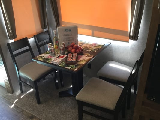 Executive Suite - Palomino - Columbus - Delivery