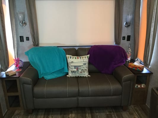Executive Suite - Palomino - Columbus - Delivery