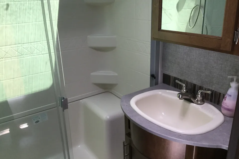 Executive Suite - Palomino - Columbus - Delivery