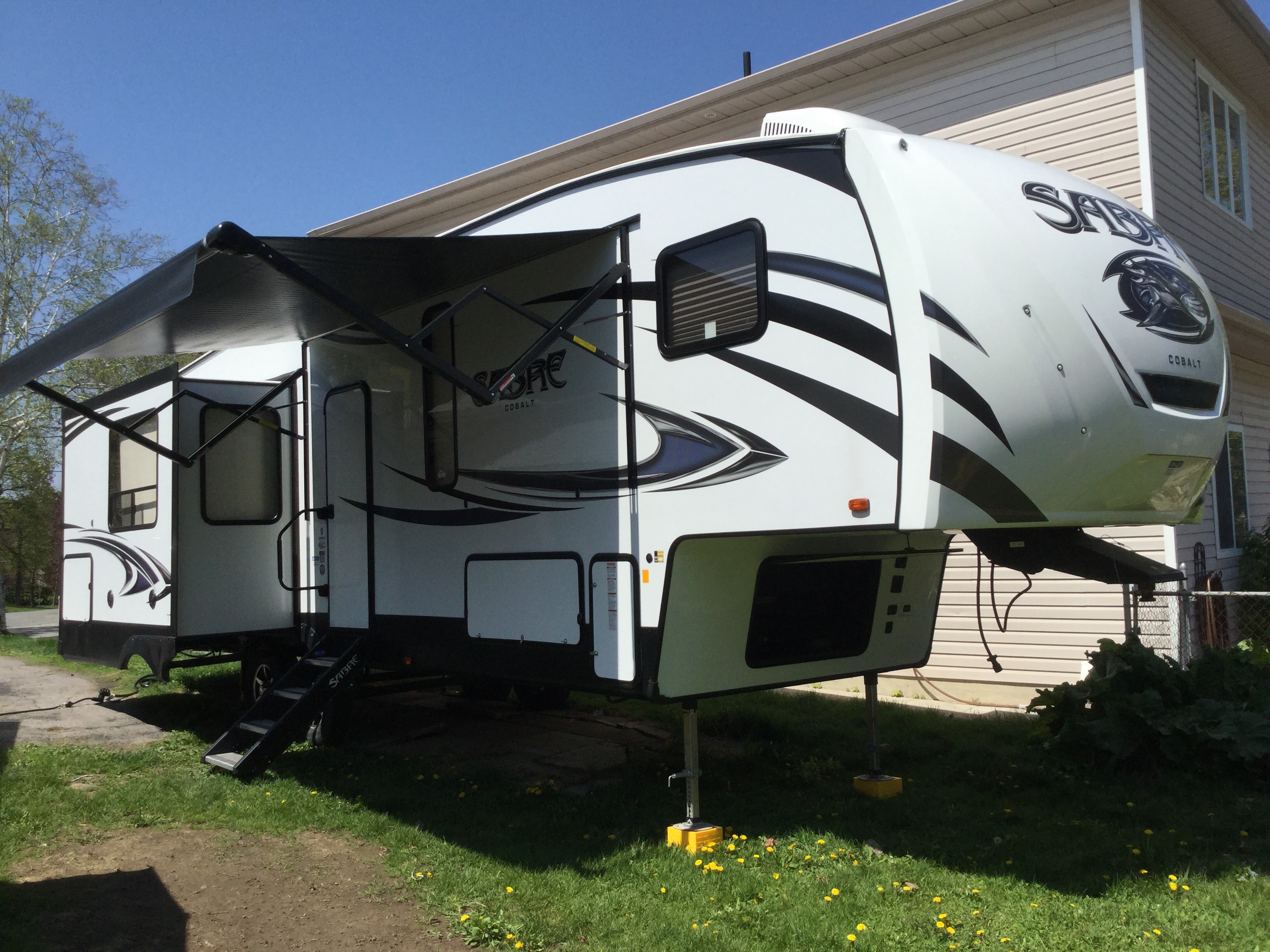 Executive Suite - Palomino - Columbus - Delivery