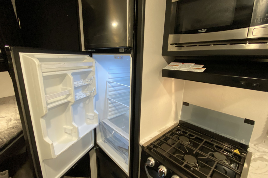 Joe's Coachmen Freedom Express 22SE Travel Trailer