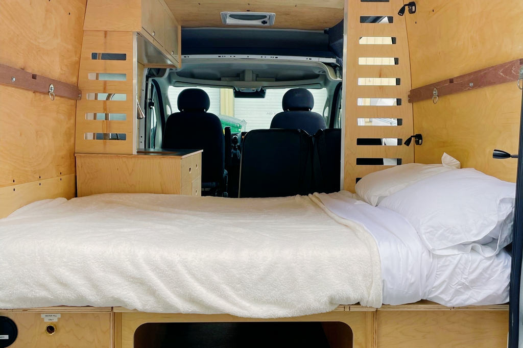 Vanny DeVito RAM ProMaster 2022