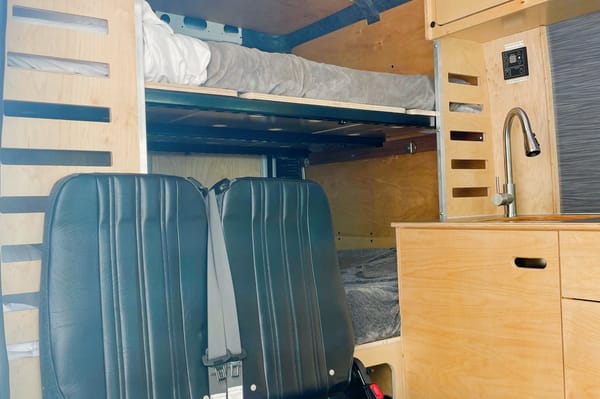 Vanny DeVito RAM ProMaster 2022