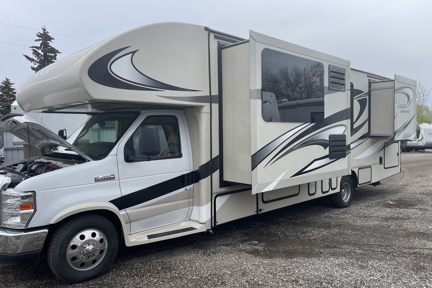 Finny's Jayco Greyhawk Class C