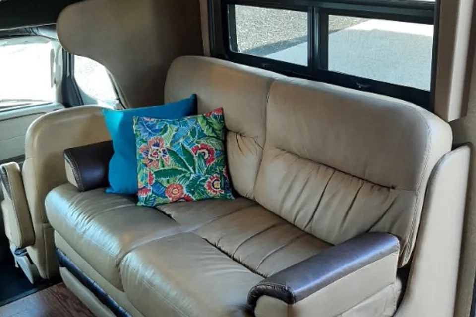 Finny's Jayco Greyhawk Class C