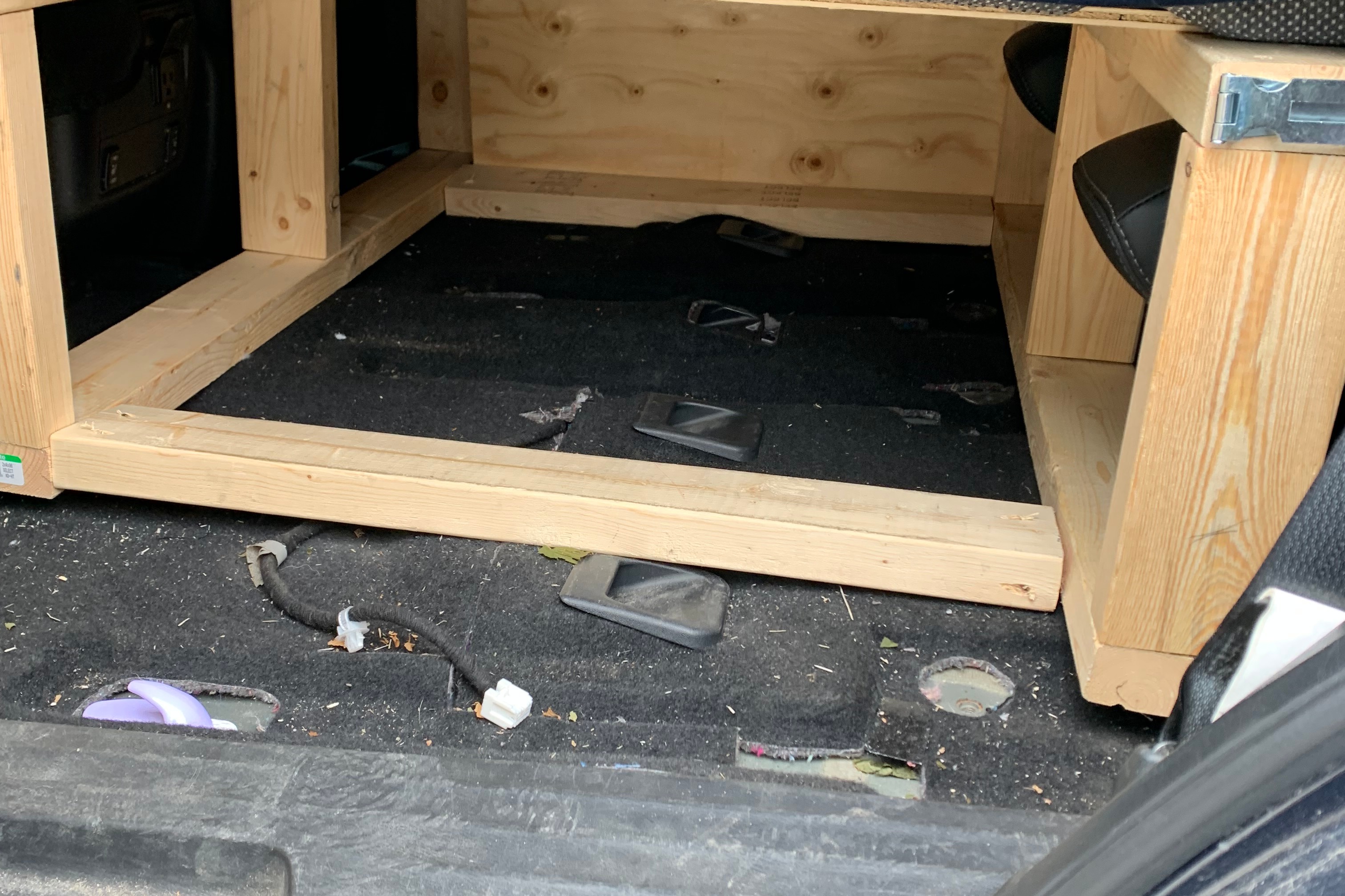 Paul's Rustic Nissan Pathfinder (Bare Minimum) 