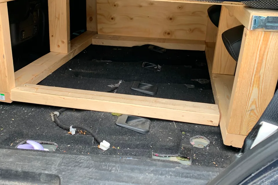 Paul's Rustic Nissan Pathfinder (Bare Minimum) 