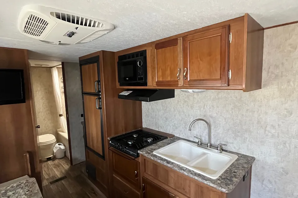 Josh's Prime Time Avenger Travel Trailer