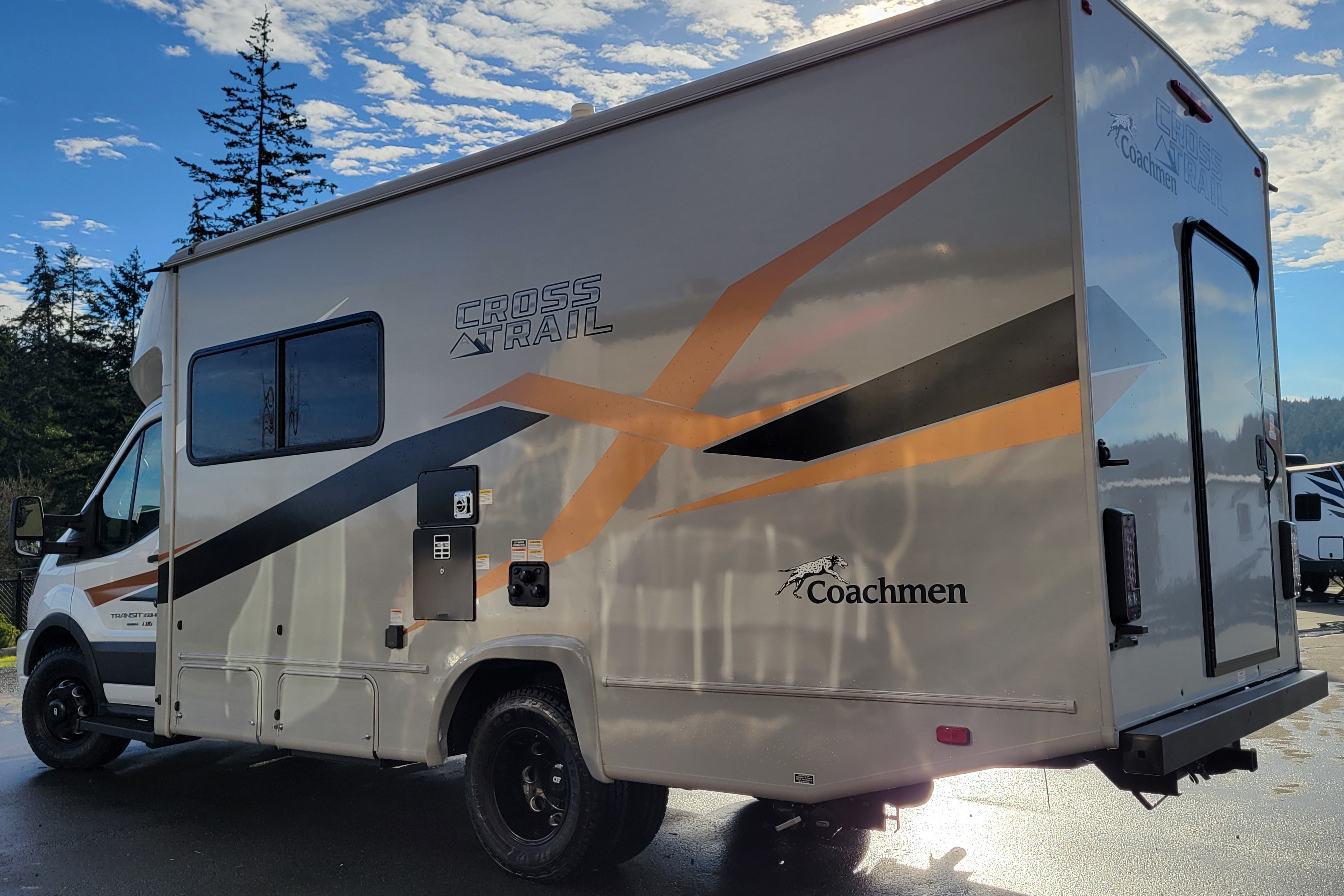 GM's Coachmen Cross trail 21XG Class C
