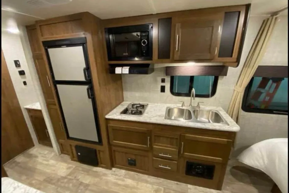 isabelle Grand River Bunkhouse ultra lite Roulotte