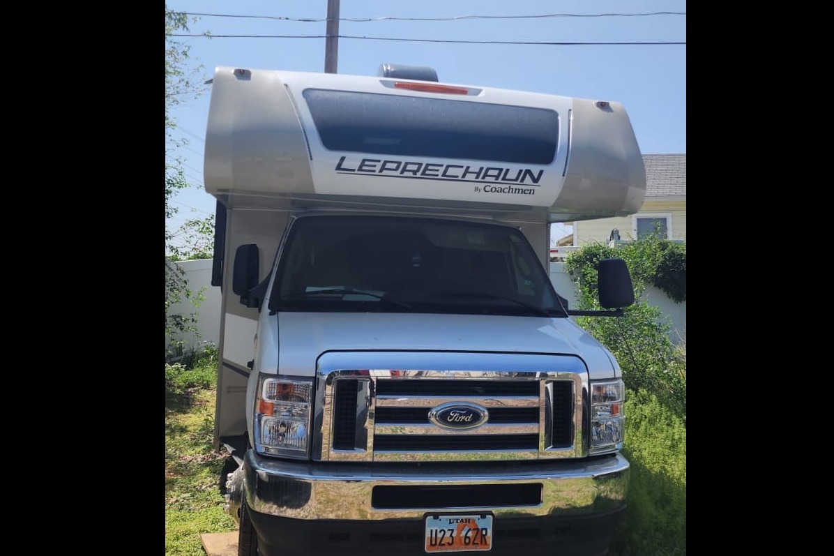 Coachmen leprechaun Class C