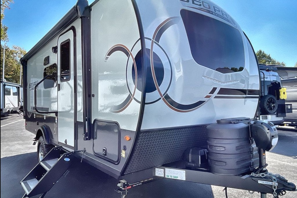 2024 Geo Pro 20BHS 21ft | Family Bunkhouse | Sleeps 6 | Lightweight | Hitch Included | Irvine