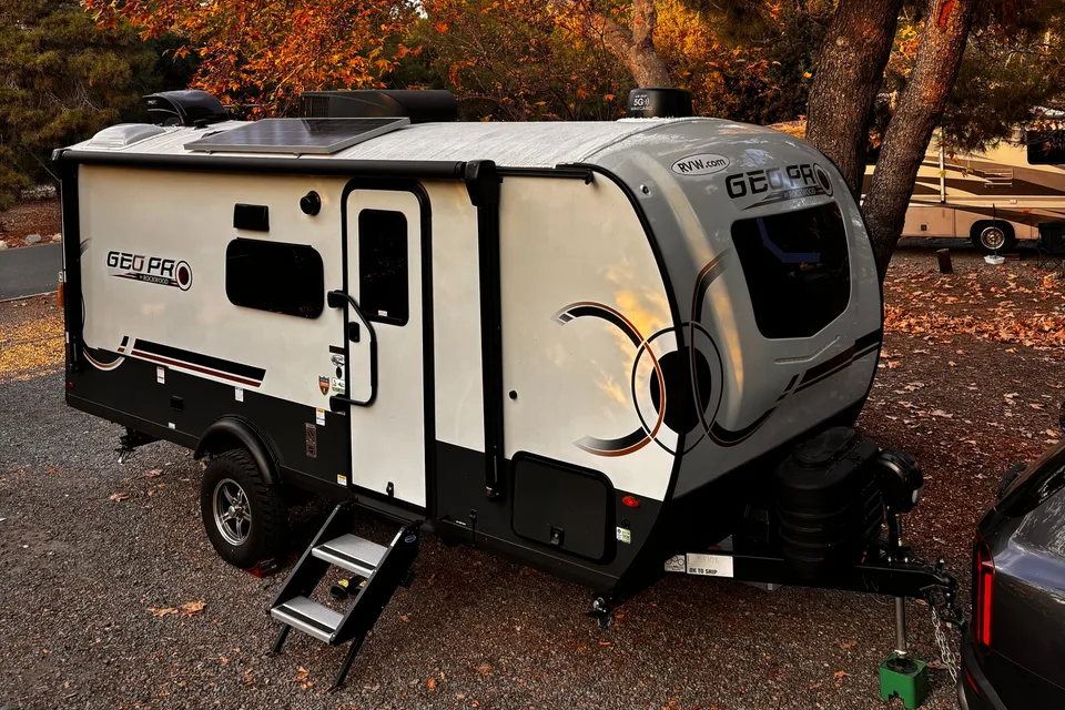 2024 Geo Pro 20BHS 21ft | Family Bunkhouse | Sleeps 6 | Lightweight | Hitch Included | Irvine