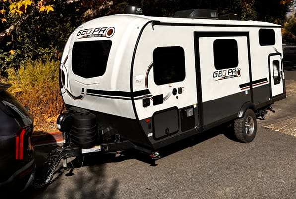 2024 Geo Pro 20BHS 21ft | Family Bunkhouse | Sleeps 6 | Lightweight | Hitch Included | Irvine