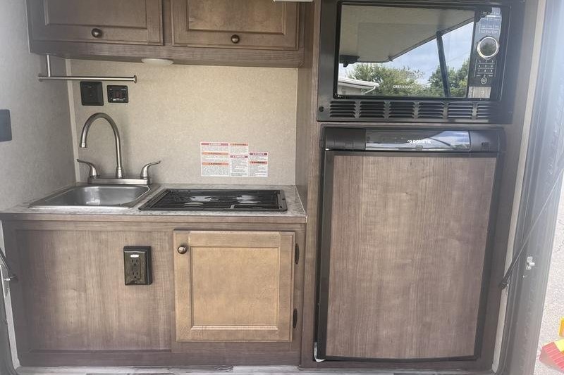 Off Grid Glamping MACHINE: Sunray Sunset 109E