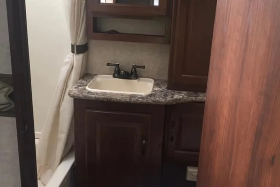 IBB-RV Keystone Outback Roulotte