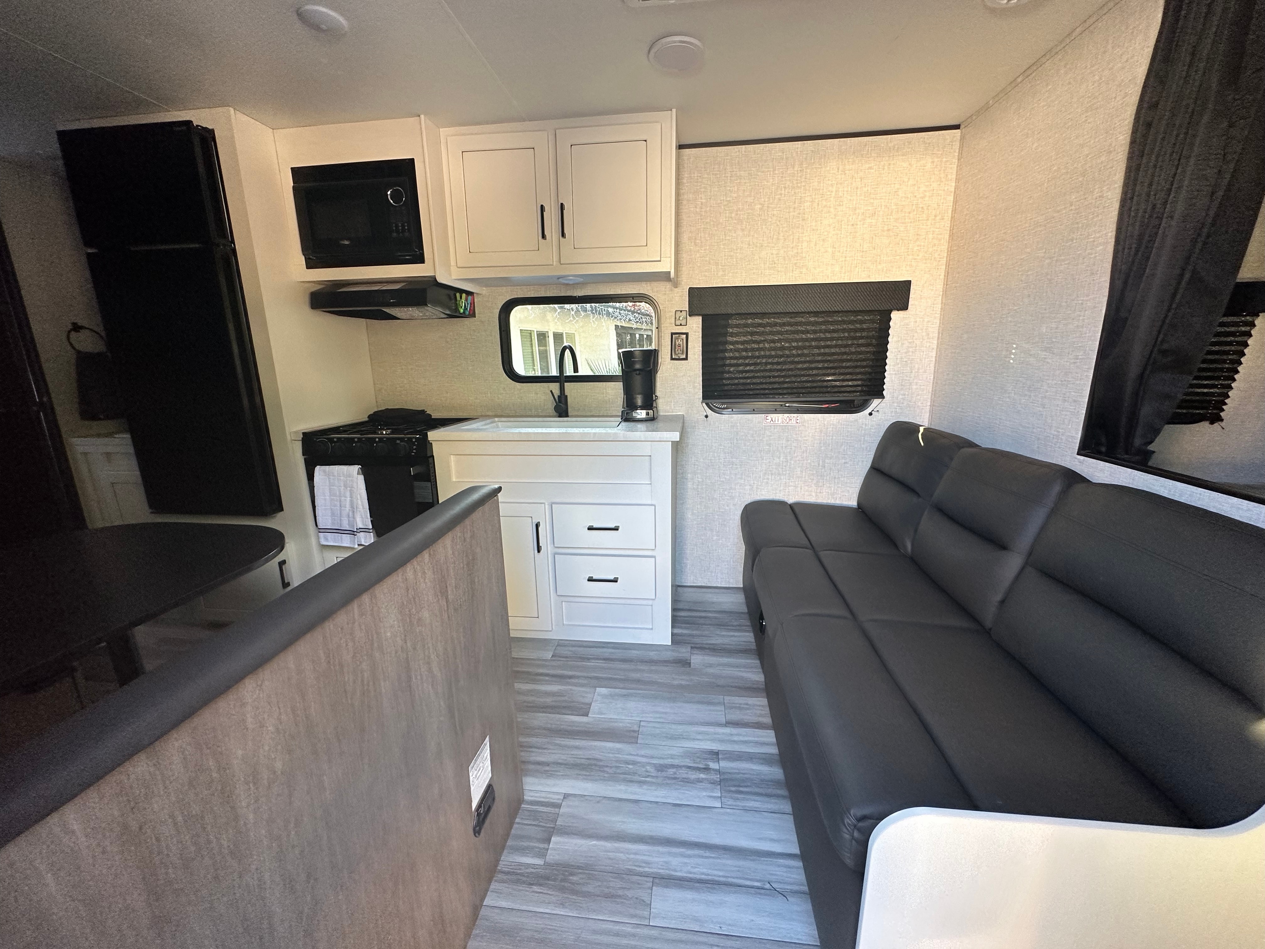 Bradshaw’s Fam Jay Flight SLX Travel Trailer