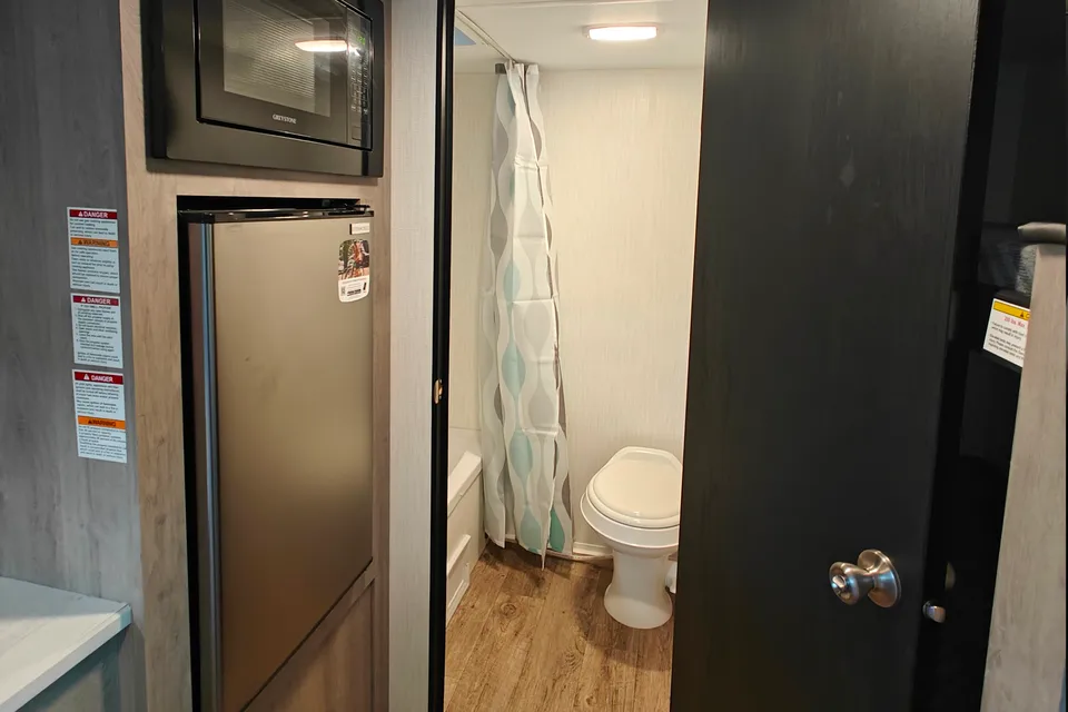 David's Cruiser RV Avenir 17BH Travel Trailer
