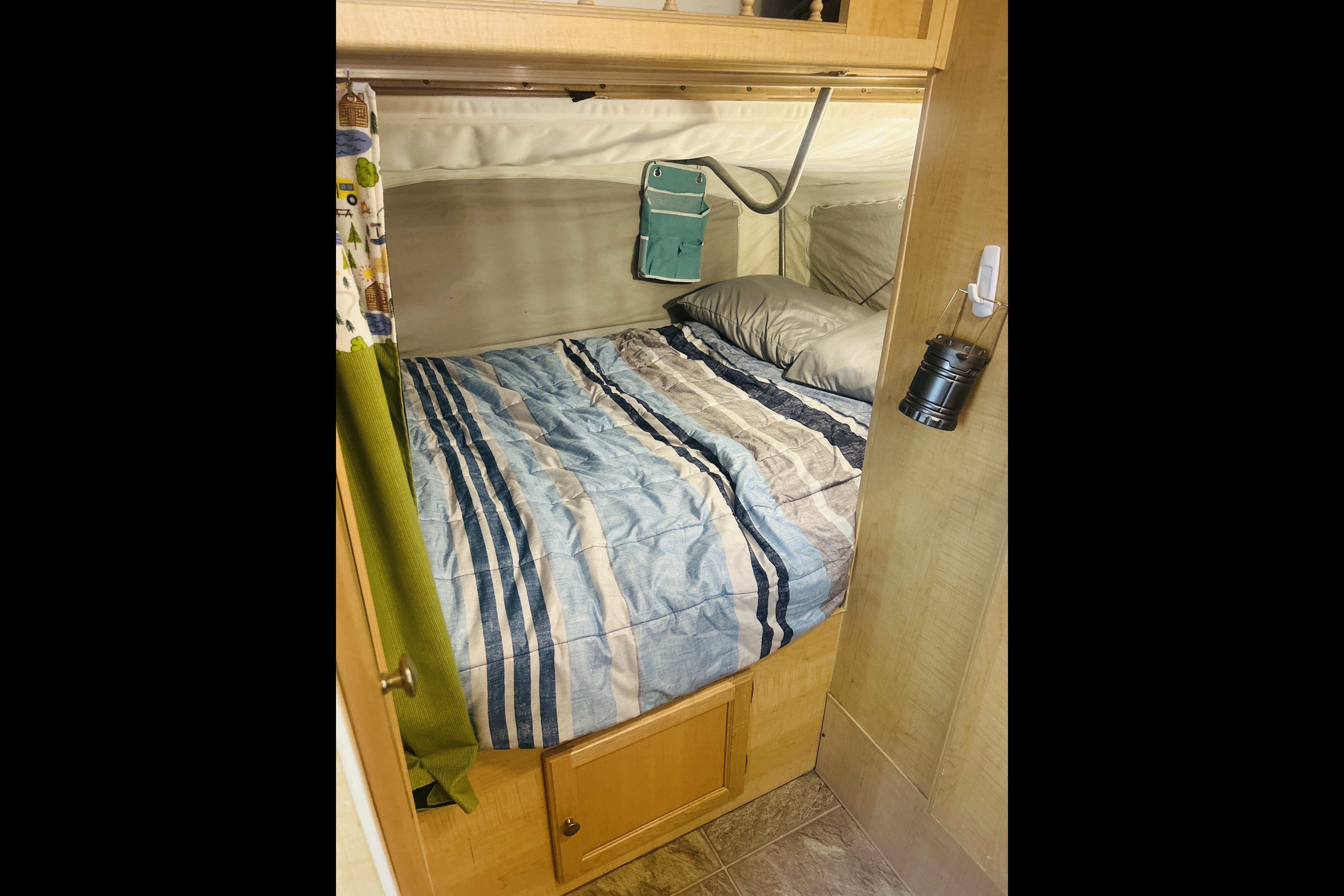 Retro Vintage Hybrid Trailer + Extras Delivery Only
