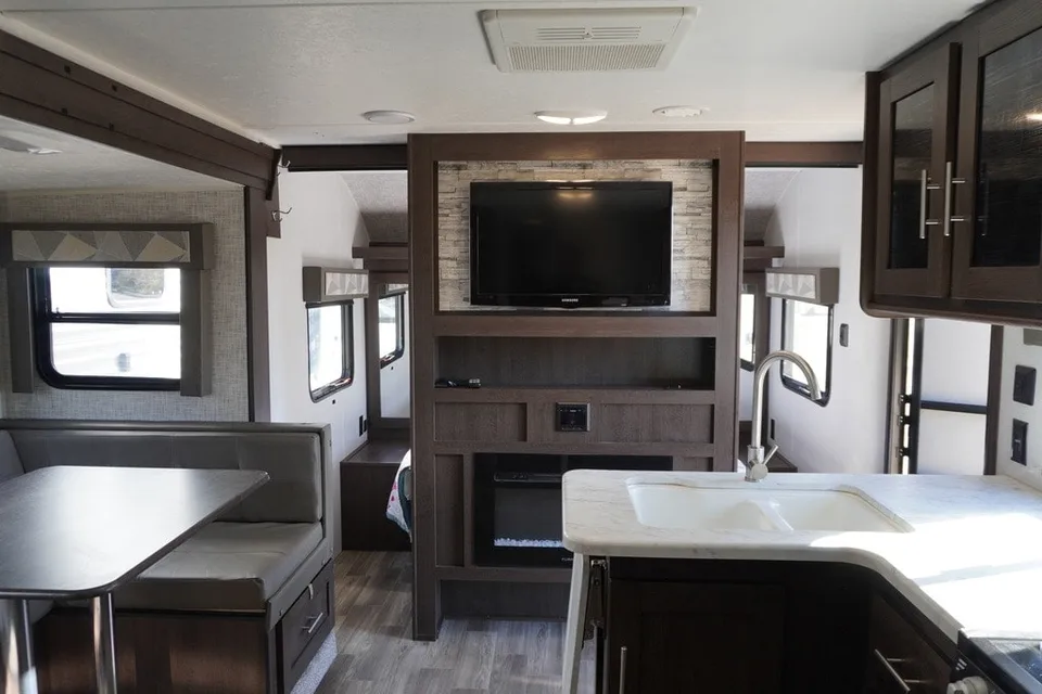 Daniel's Keystone Wildwood 243BHXL Travel Trailer