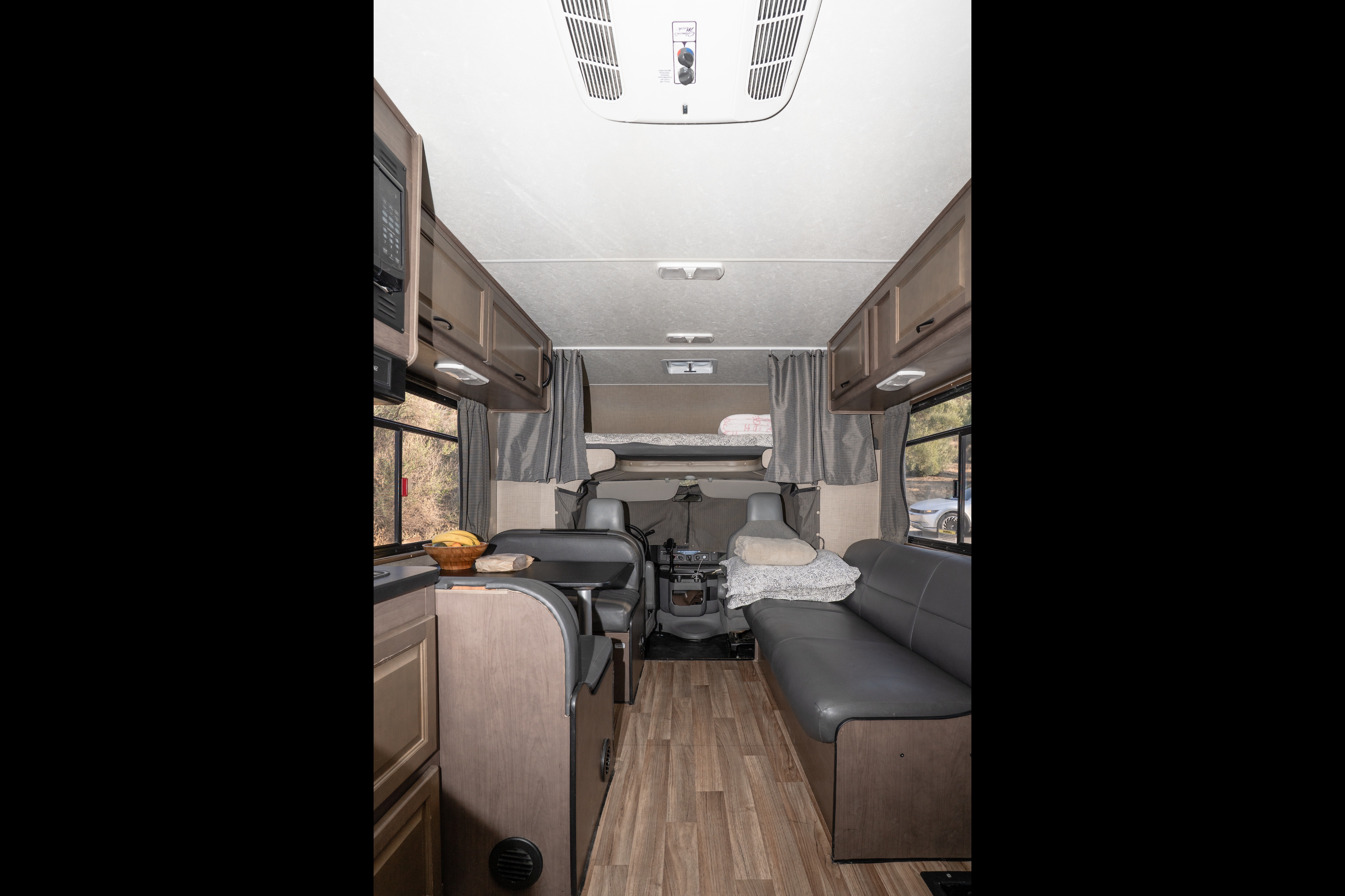 Lidiya's THOR MOTOR COACH 28A MAJESTIK