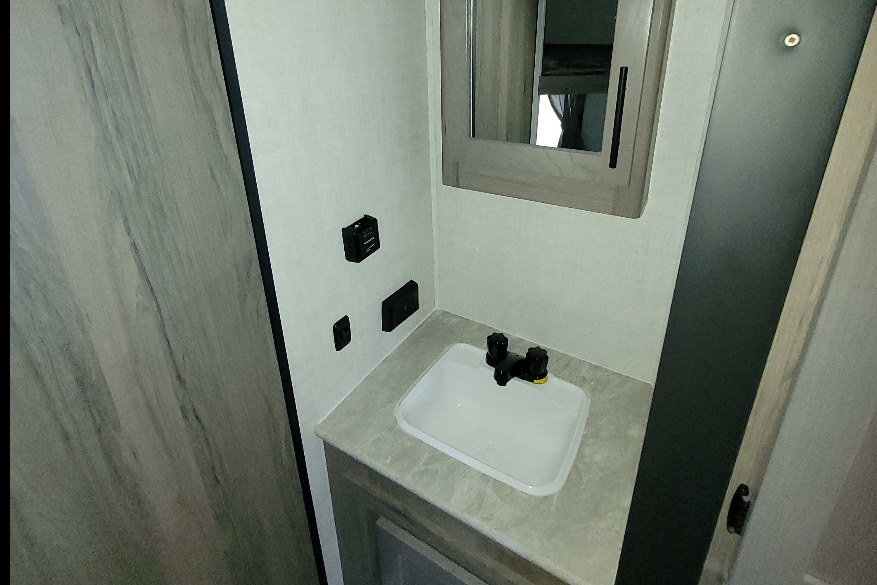 2022 Grand River 26BH Travel Trailer