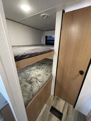 Jesse's Prime Time Avenger Travel Trailer