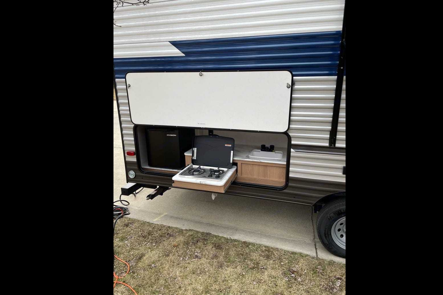 Jesse's Prime Time Avenger Travel Trailer
