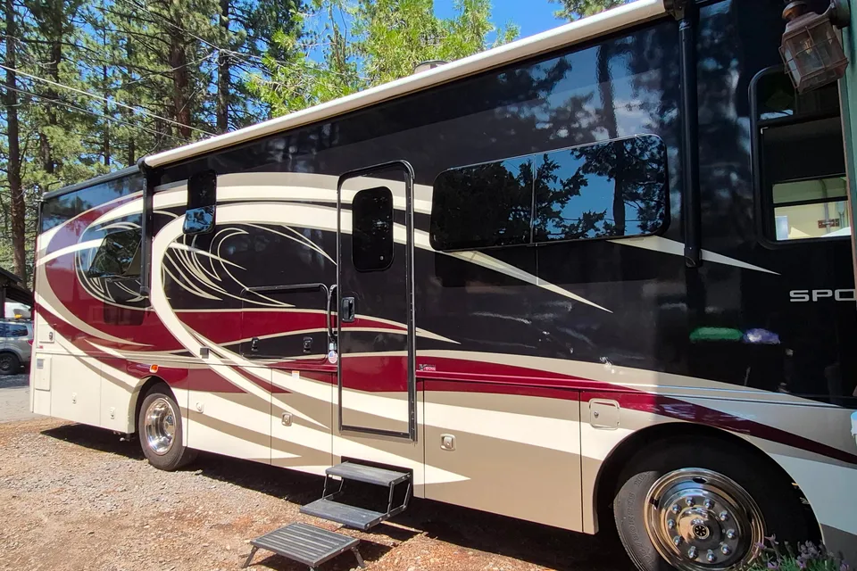 jim's Coachman sportscoach 339ds Class A